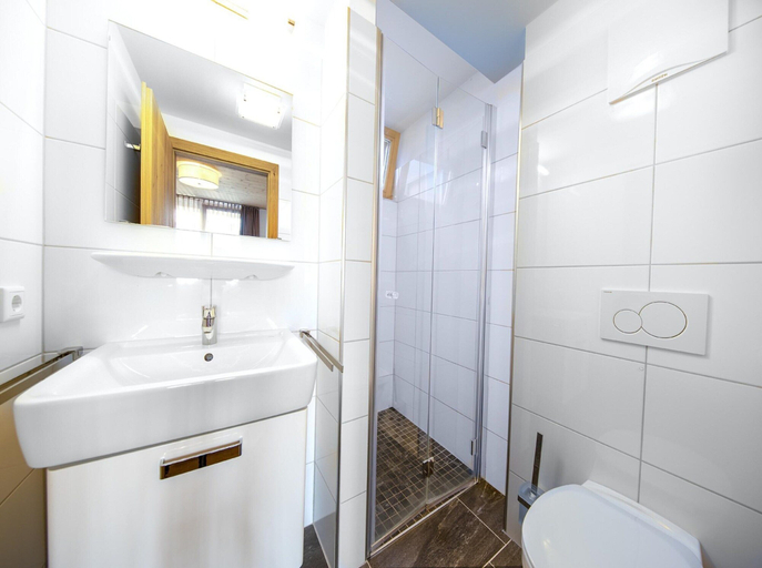 Bathroom 2, Apartment in Neukirchen Near Ski Lift, Zell am See