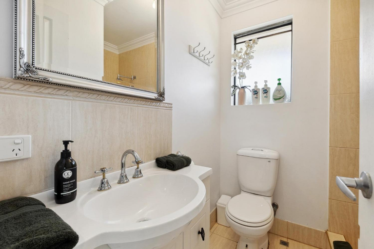 Bedroom 3, WOOD14 - River Suite, Bayswater