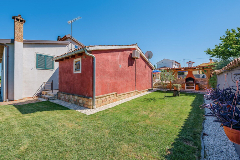Exterior 5, Nice Apartment With Pool, Višnjan