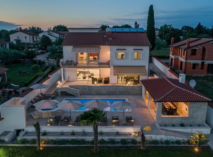Pool 4, Aesthetic Villa With Private Pool, Poreč