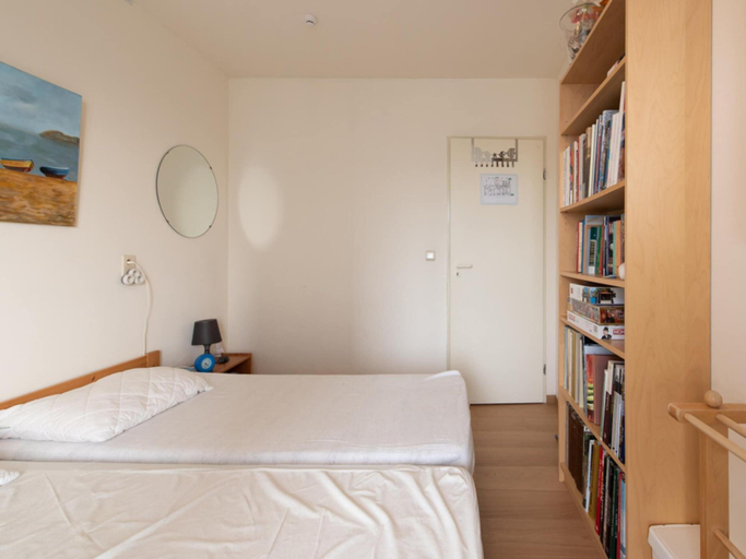 Room 2, Sunny Apartment With Large Terrace, West-Vlaanderen