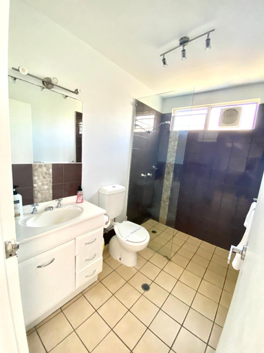 Bathroom 4, Reef Gateway Apartments, Cairns