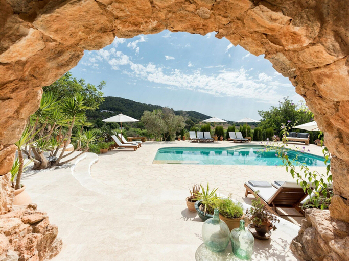 Pool 3, Holiday Home With Spacious Rooms, Baleares