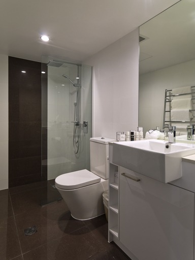Bathroom 5, Novotel Surfers Paradise, Gold Coast