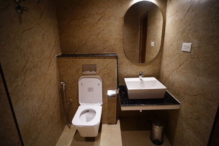Bathroom 3, Ellora Hotel, Tiruvannamalai