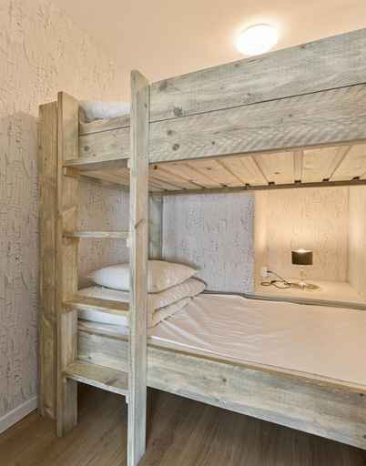 Bedroom 3, Studio in Blankenberge With Sea Views, West-Vlaanderen