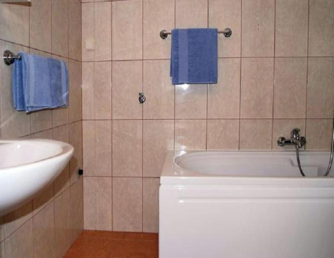 Bathroom 3, Nice Apartment With Balcony, Ploče
