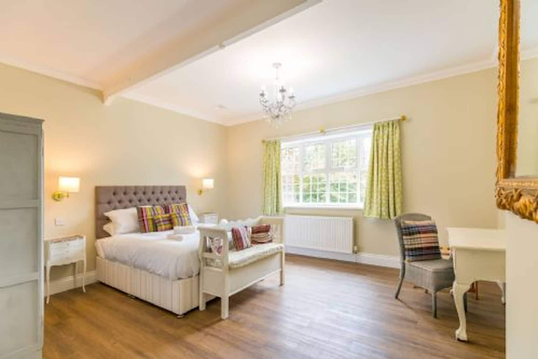 Room 4, Host Stay Redwings Sanctuary Rooms, Norfolk