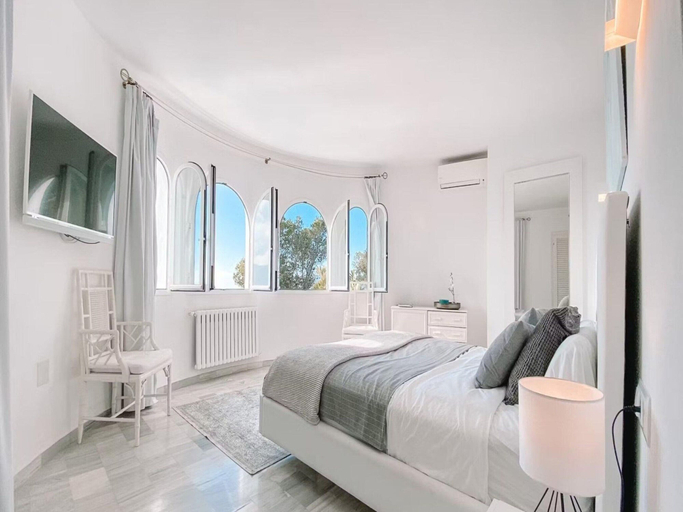 Room 4, Premium Villa With Private Pool, Baleares