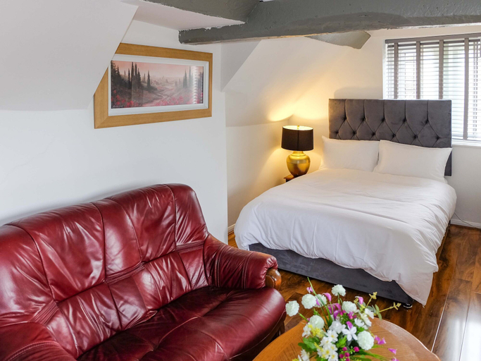 Room 3, Host Stay Apartment 6 Church Walk, Wiltshire