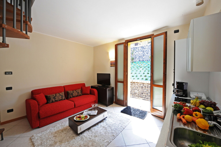 Others 3, Residence Eden Magnolia 19, Como