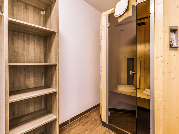 Sauna, Luxuriose Ferienwohnung am Stormthaler See, Leipzig
