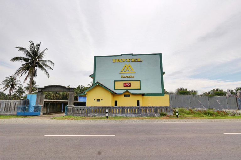 Exterior & Views 1, OYO 90796 Hotel Mulya Indah, Kebumen