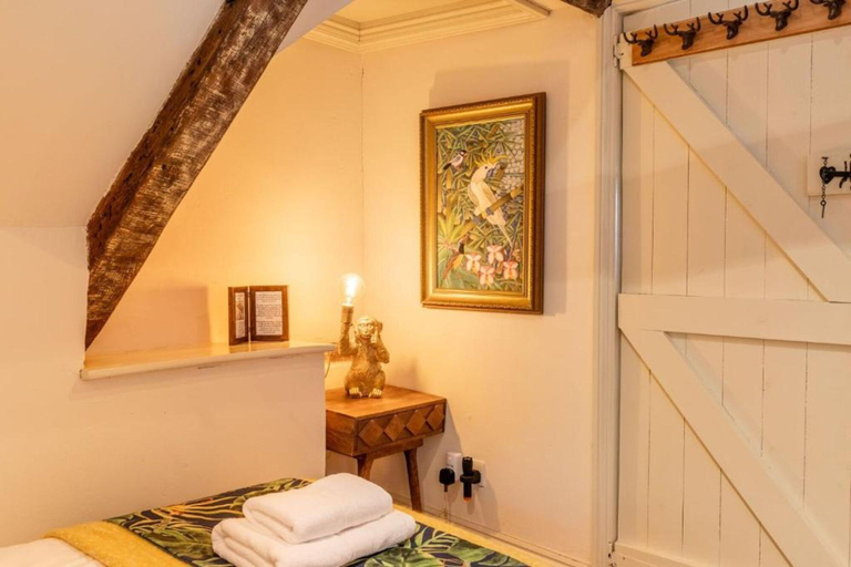 Room 5, Host Stay The Old Paul Pry, Norfolk