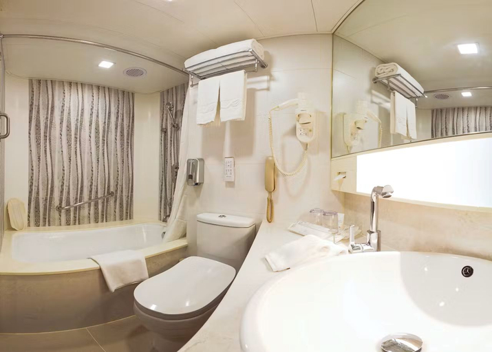 Bathroom 5, South Pacific Hotel, Hong Kong Island