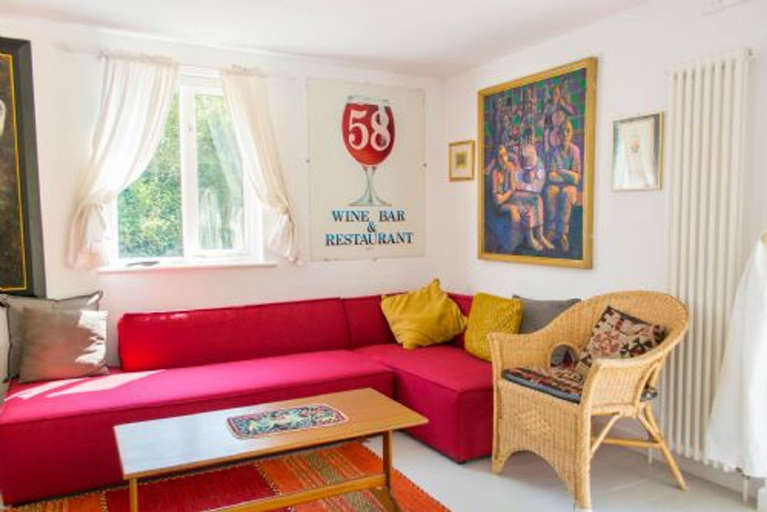 Room 5, Host Stay Hen Barn, Norfolk