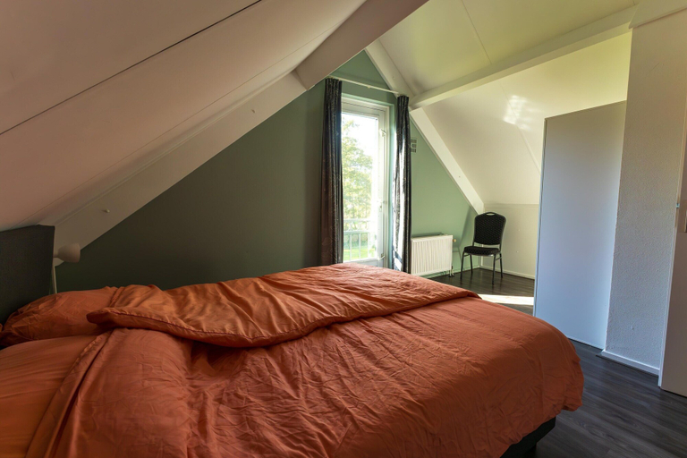 Room 5, Alluring Holiday Home With Garden, Beuningen