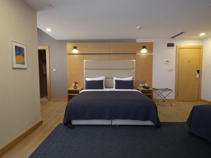 Bedroom 4, Merlin Hotel Istanbul, Bakırköy