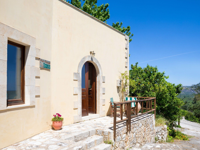 Reception, Charming Holiday Home in Maheri, Crete