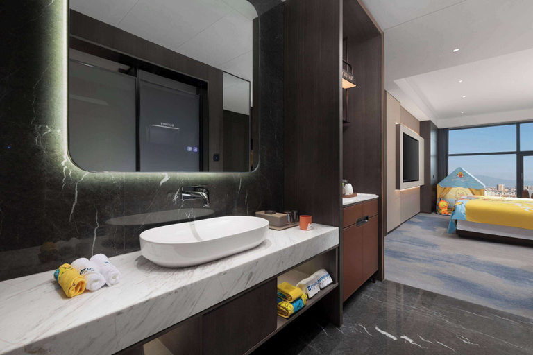 Bathroom 4, Wyndham Qujing Luliang, Qujing