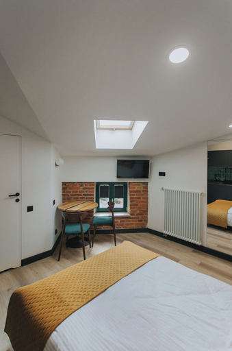 Bedroom 14