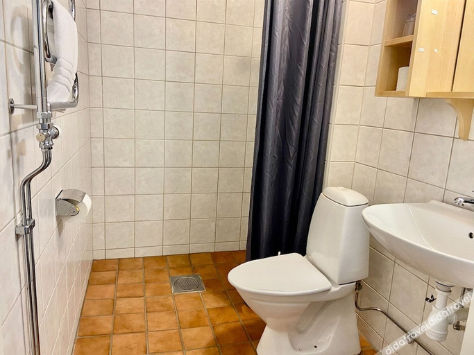 Bathroom 3, First Camp Moraparken, Mora