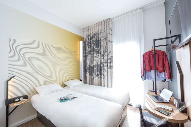 Bedroom 2, B&B HOTEL SAINTE MAXIME Golfe de St Tropez (4628), Var