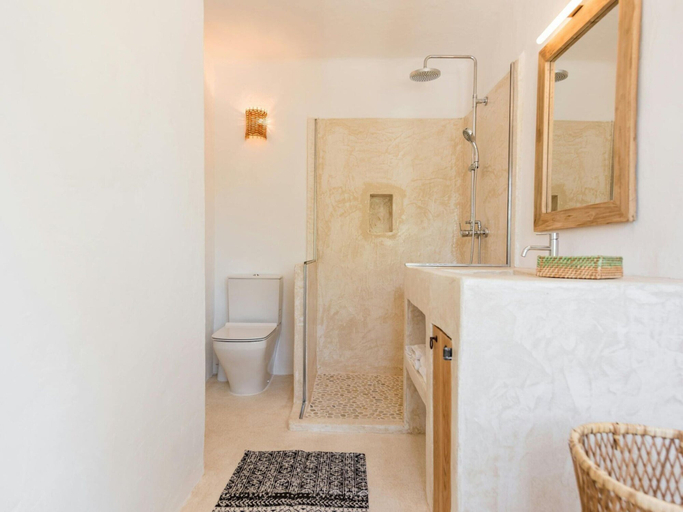 Bathroom 4, Holiday Home With Spacious Rooms, Baleares