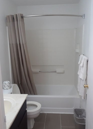Bathroom 4, Welcome Suites Hazelwood, Saint Louis