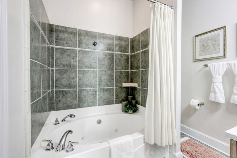 Room 3, Camp David 4 4 Pool Beach Views Sleeps 16, Baldwin