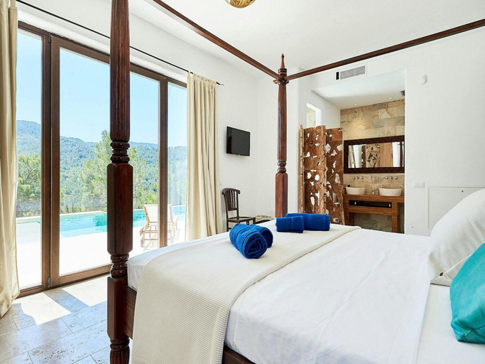 Room 3, Holiday Home With sea View, Baleares