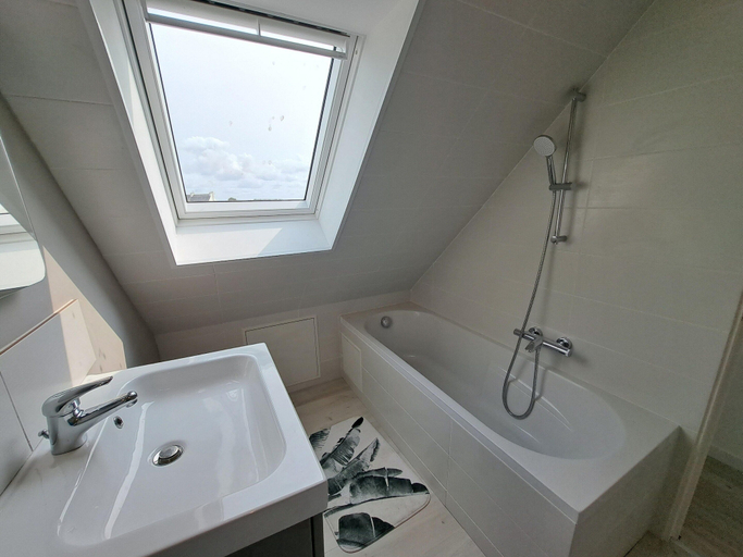 Others 5, Comfortable Holiday Home Near the Beach, Finistère