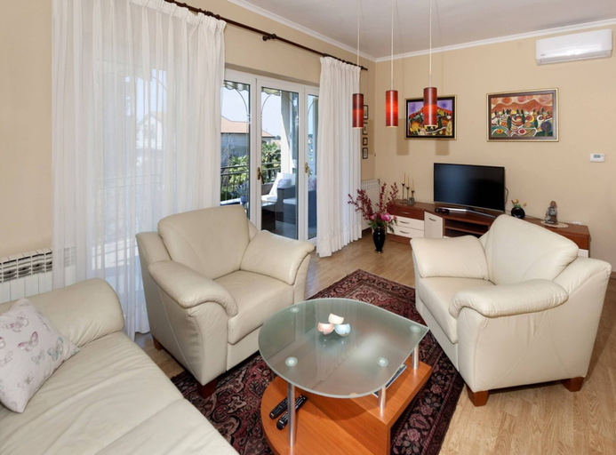 Living area 2, Apartment in Nature, Poreč