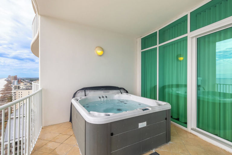 Bathroom 3, Turquoise Place 1807 D, Baldwin