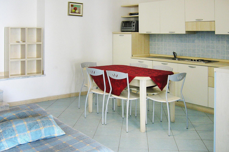 Others 4, Apartment in Mongelia, Genova
