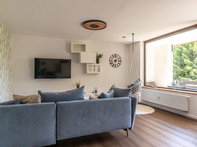 Living area 3, Flat With Balcony Near Golf Course in Winterberg, Hochsauerlandkreis