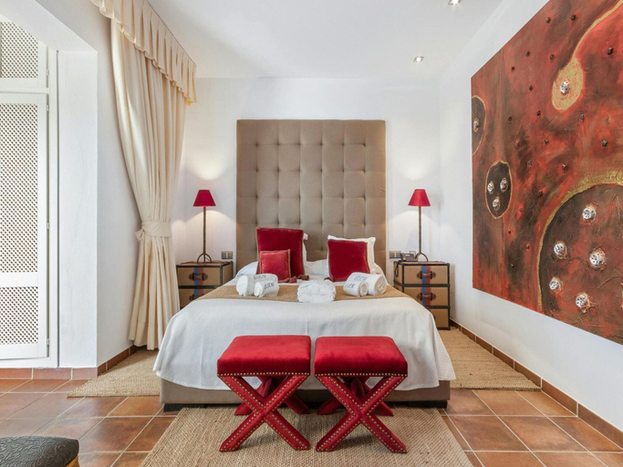 Room 2, Holiday Home in Stunning Ibizan Landscape, Baleares