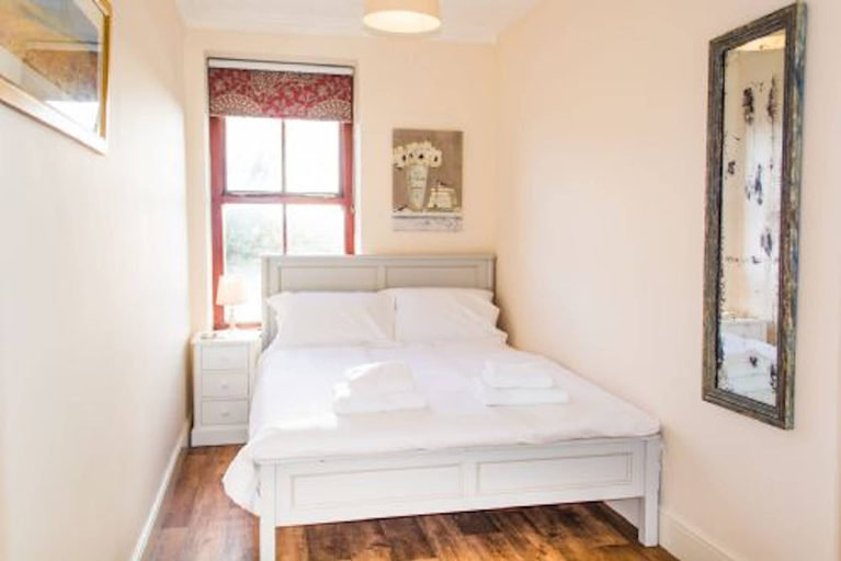 Room 4, Host Stay Rosary Road Apartment, Norfolk