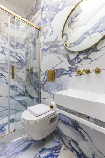 Bathroom, Charming Private Room in Pigalle, Paris