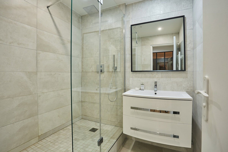 Bathroom 3, Sublime 3 Bedrooms Flat Center of Paris Montmartre, Paris