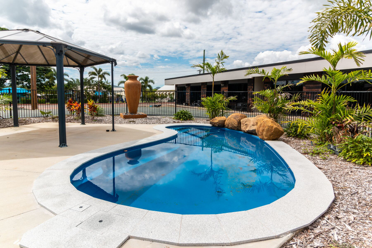 Sport & Beauty 5, Opal Ridge Motel, Bowen