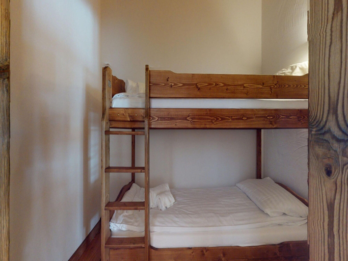 Bedroom 2, Apartment in Ski In Ski Out location, Conthey