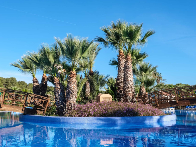 Pool 3, Premium Tent Lodge for Family, Tarragona