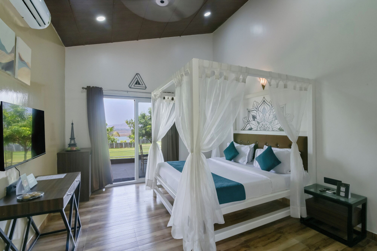 Bedroom 4, Elegant Waterfront Resort, Pune