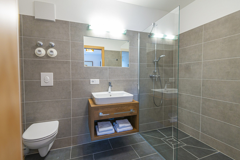 Bathroom 2, Apartment Near Schlossalmbahn I Lift, Sankt Johann im Pongau