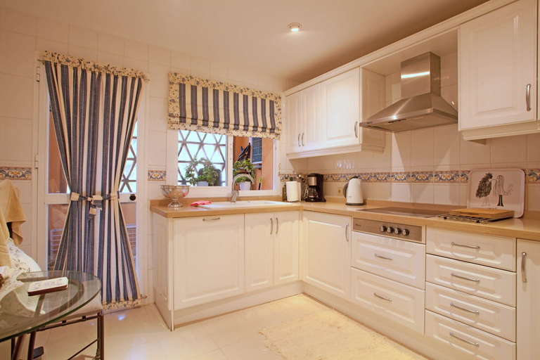 Private kitchen 4, Apartment in Marbella Near Sandy Beach, Málaga