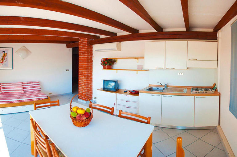 Others 4, Apartment in Pietra Ligure, Savona