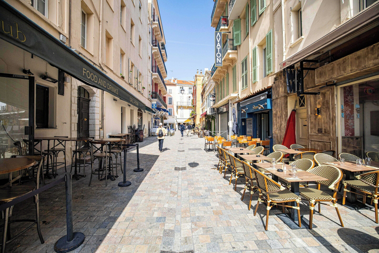 Outdoor dining 3, Hotel Avaton - Cosy Bedroom - Cannes Centre, Alpes-Maritimes