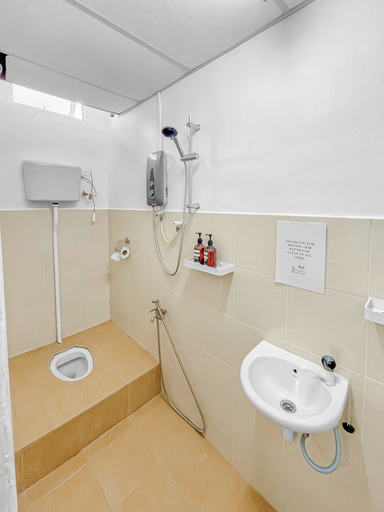 Bathroom 5, 3 Bedroom, Batu Pahat