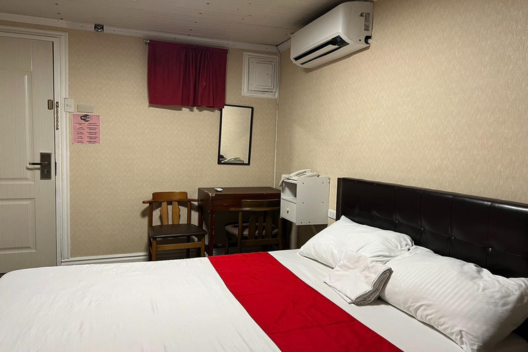 Bedroom 12